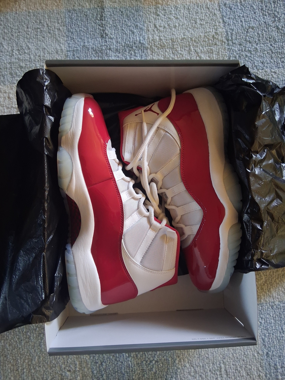 Air Jordan Men's Retro 11 Basketball Shoes - White/Red Sz 11